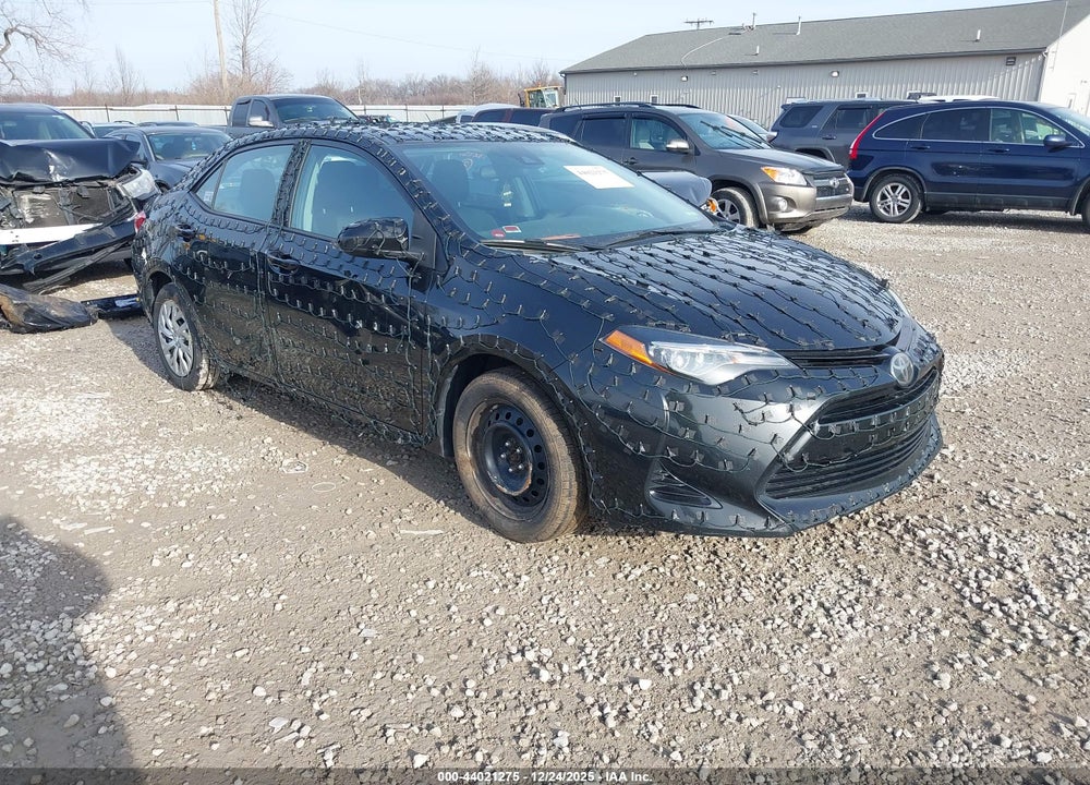 2018 TOYOTA COROLLA LE VIN: 2T1BURHE3JC089538