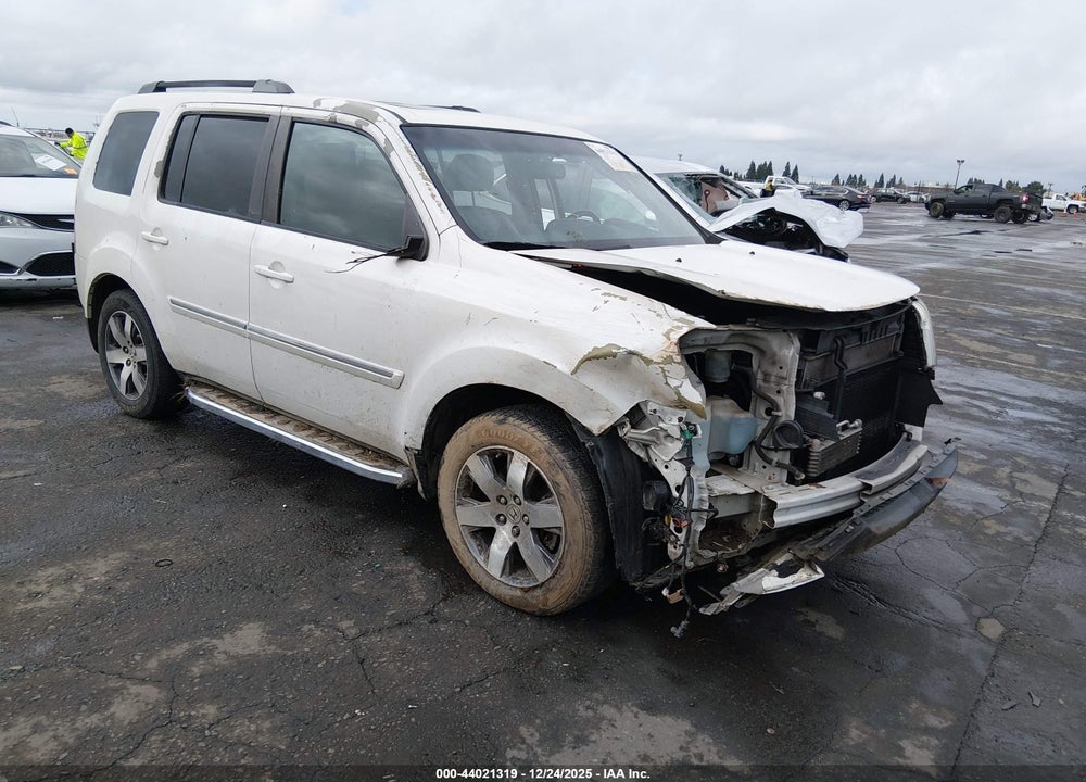 2013 HONDA PILOT TOURING VIN: 5FNYF4H90DB070455