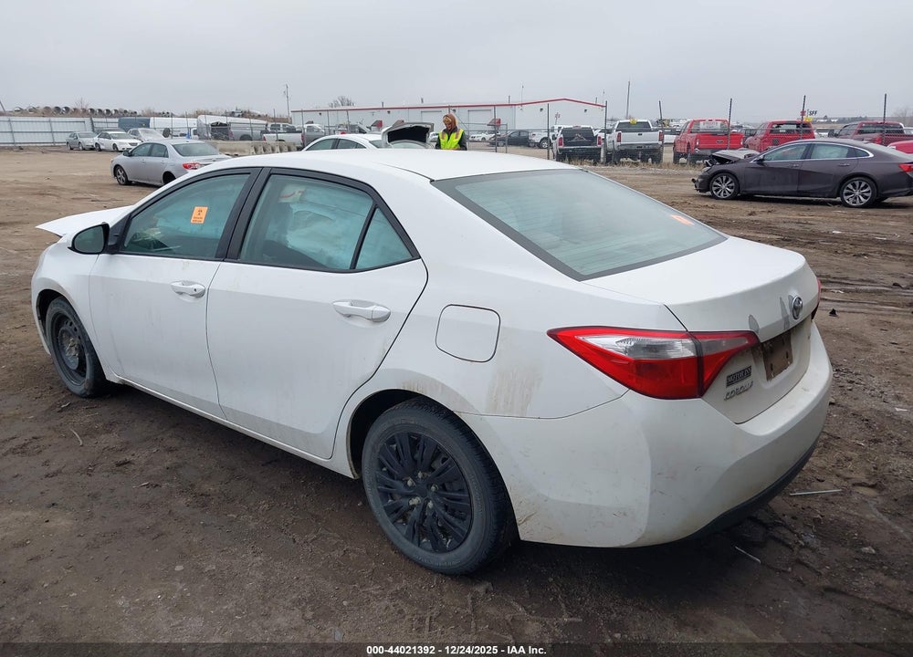 2014 TOYOTA COROLLA LE VIN: 5YFBURHE8EP020088