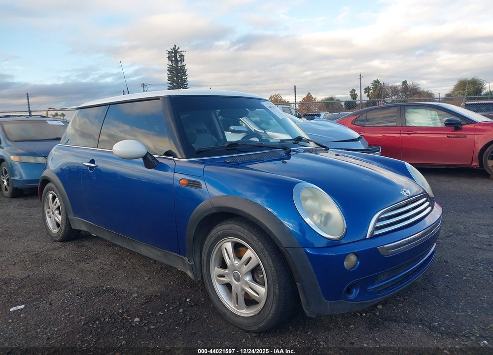 2006 MINI COOPER VIN: WMWRC33506TJ79815