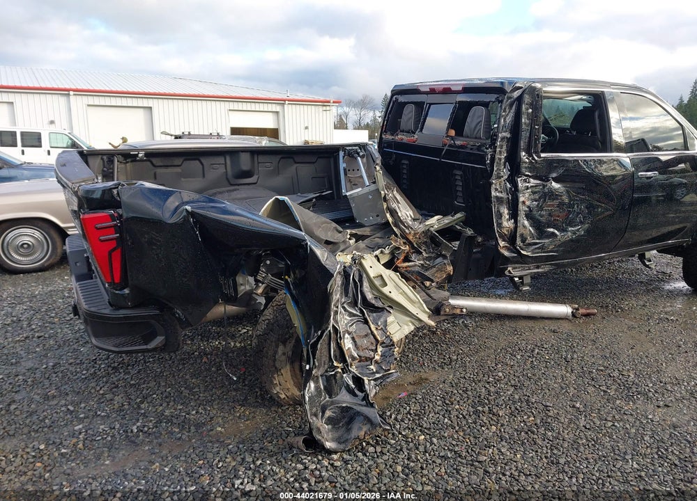 2025 GMC SIERRA 3500HD 4WD  LONG BED DENALI ULTIMATE VIN: 1GT4UYEY2SF146838