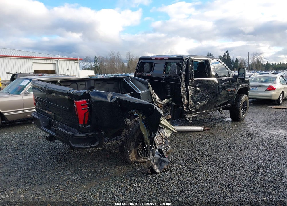 2025 GMC SIERRA 3500HD 4WD  LONG BED DENALI ULTIMATE VIN: 1GT4UYEY2SF146838