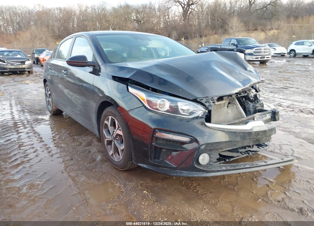 2021 KIA FORTE LXS VIN: 3KPF24AD9ME305412
