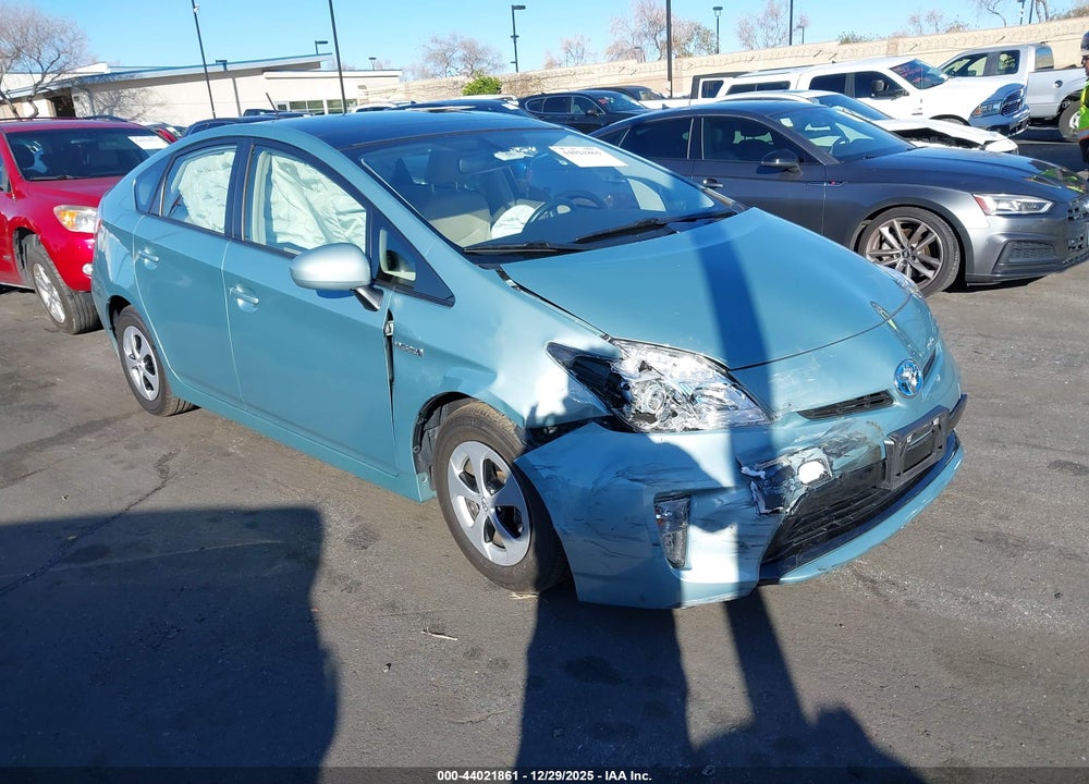 2014 TOYOTA PRIUS FOUR VIN: JTDKN3DUXE1746997