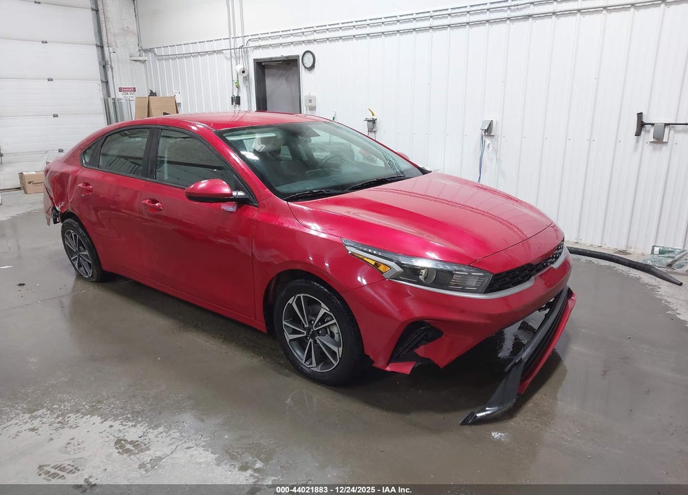 2024 KIA FORTE LXS VIN: 3KPF24ADXRE742021