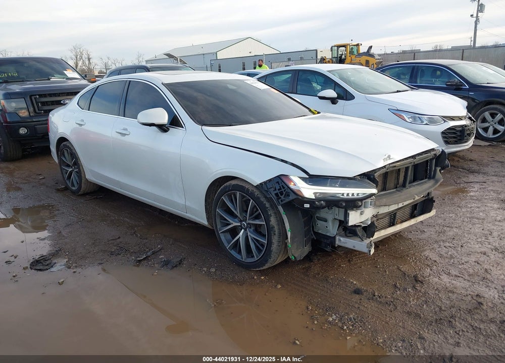 2017 VOLVO S90 T6 MOMENTUM VIN: YV1A22MK1H1016746
