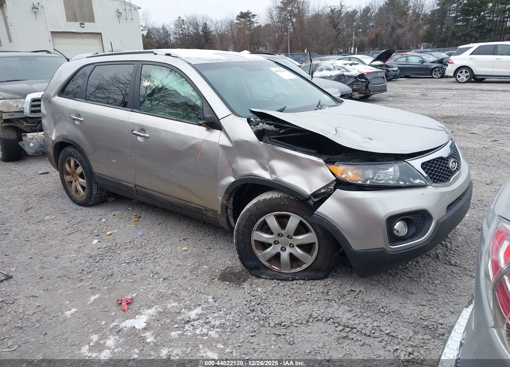 2012 KIA SORENTO LX VIN: 5XYKT3A62CG302697