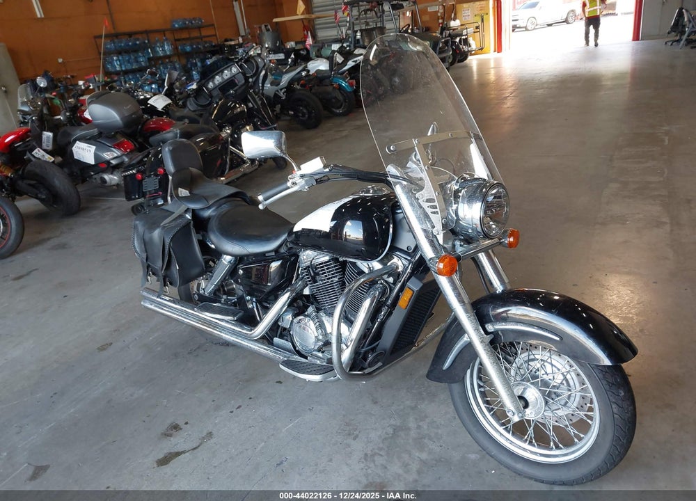 2002 HONDA VT1100 C3 VIN: 1HFSC39072A400001