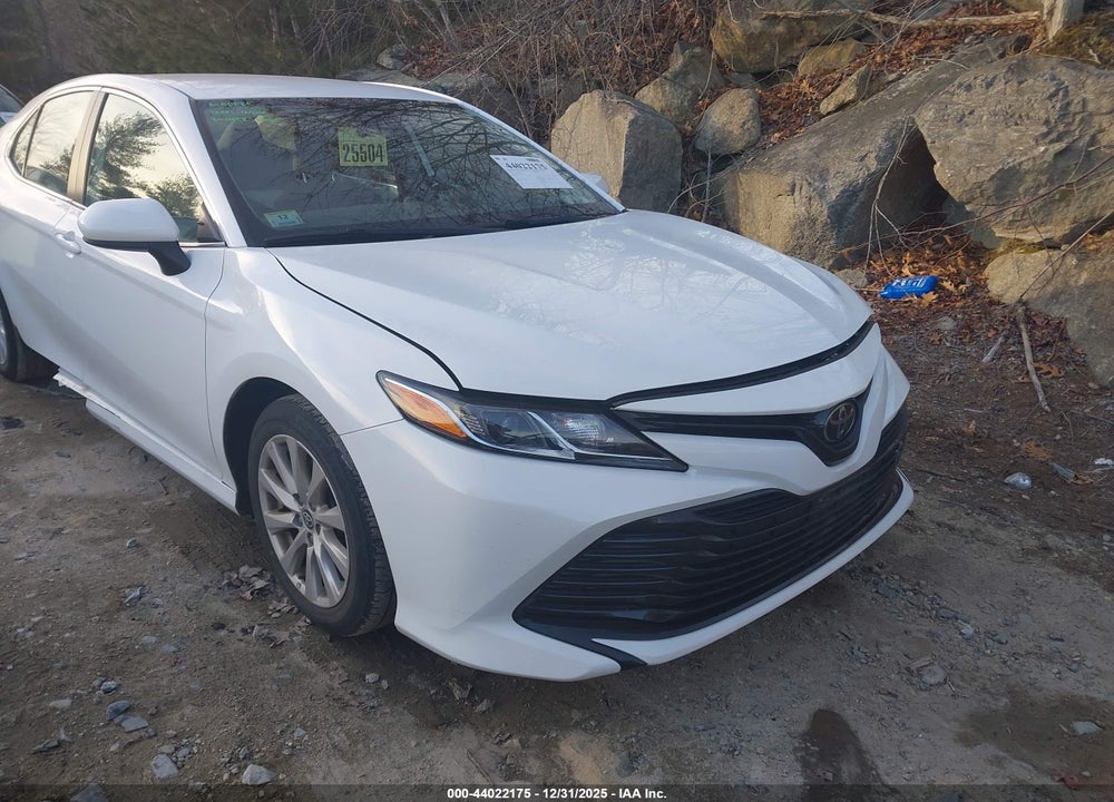 2020 TOYOTA CAMRY LE VIN: 4T1C11AK8LU995426