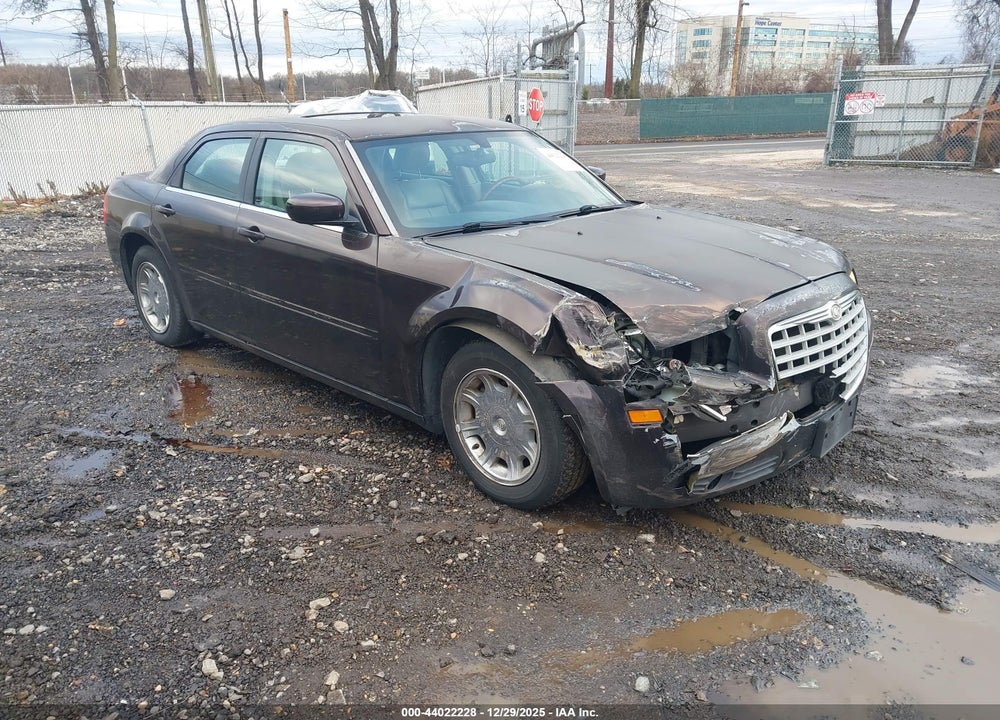 2005 CHRYSLER 300 TOURING VIN: 2C3AA53G35H136279