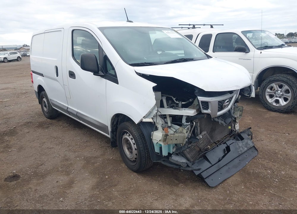 2015 NISSAN NV200 SV VIN: 3N6CM0KN8FK707680