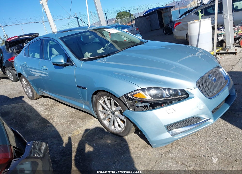 2012 JAGUAR XF VIN: SAJWA0FB2CLS50019