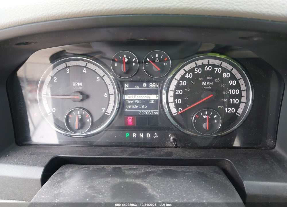 2012 RAM 1500 SLT VIN: 1C6RD7GT2CS171840