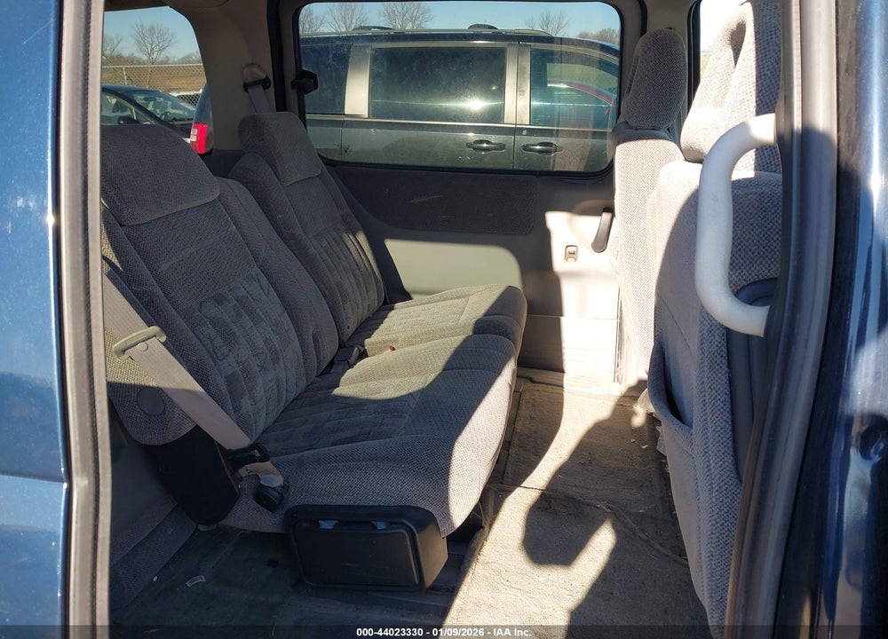2002 PONTIAC MONTANA M16 W/1SA PKG./M16 W/1SE PKG. VIN: 1GMDX03E52D311953