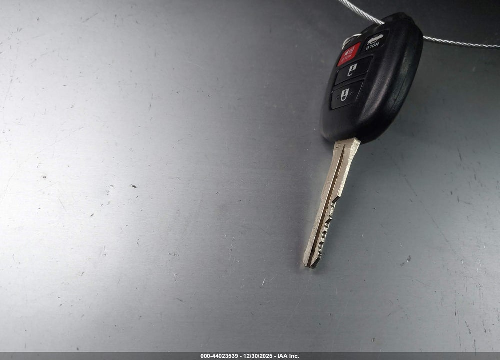2018 TOYOTA COROLLA LE VIN: 2T1BURHE6JC021850