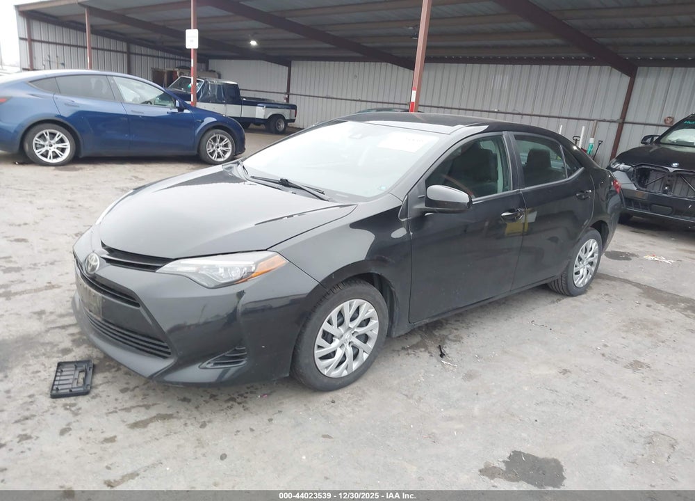 2018 TOYOTA COROLLA LE VIN: 2T1BURHE6JC021850