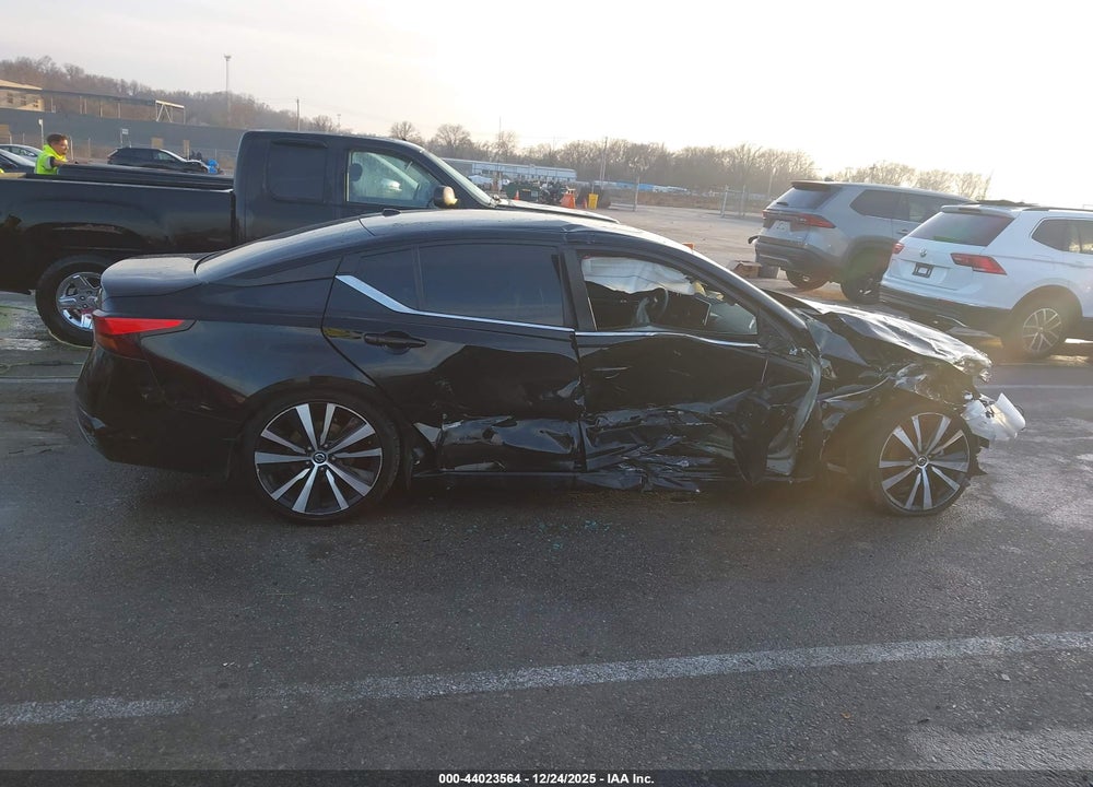 2021 NISSAN ALTIMA SR FWD VIN: 1N4BL4CV1MN409881