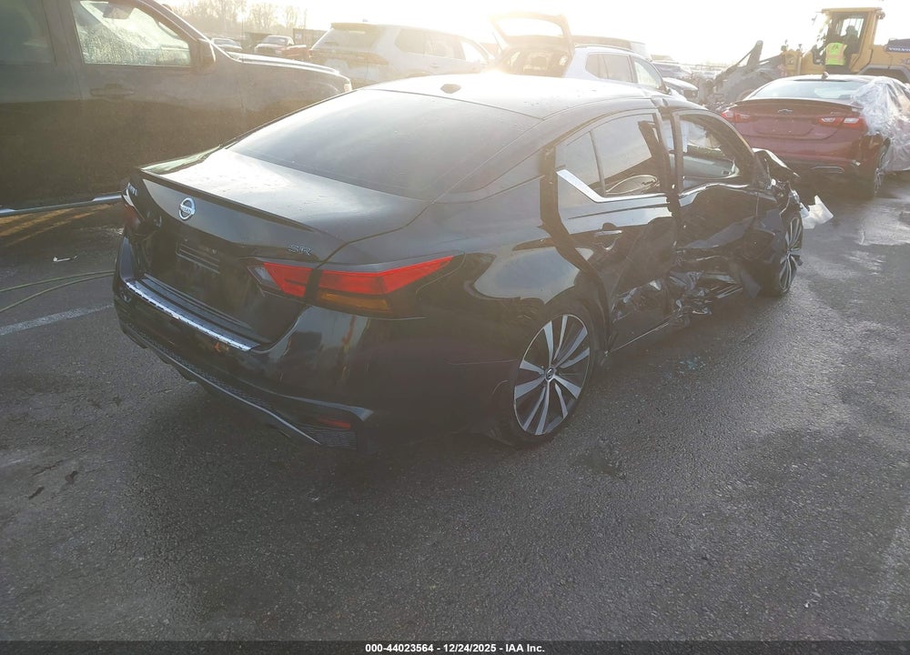 2021 NISSAN ALTIMA SR FWD VIN: 1N4BL4CV1MN409881