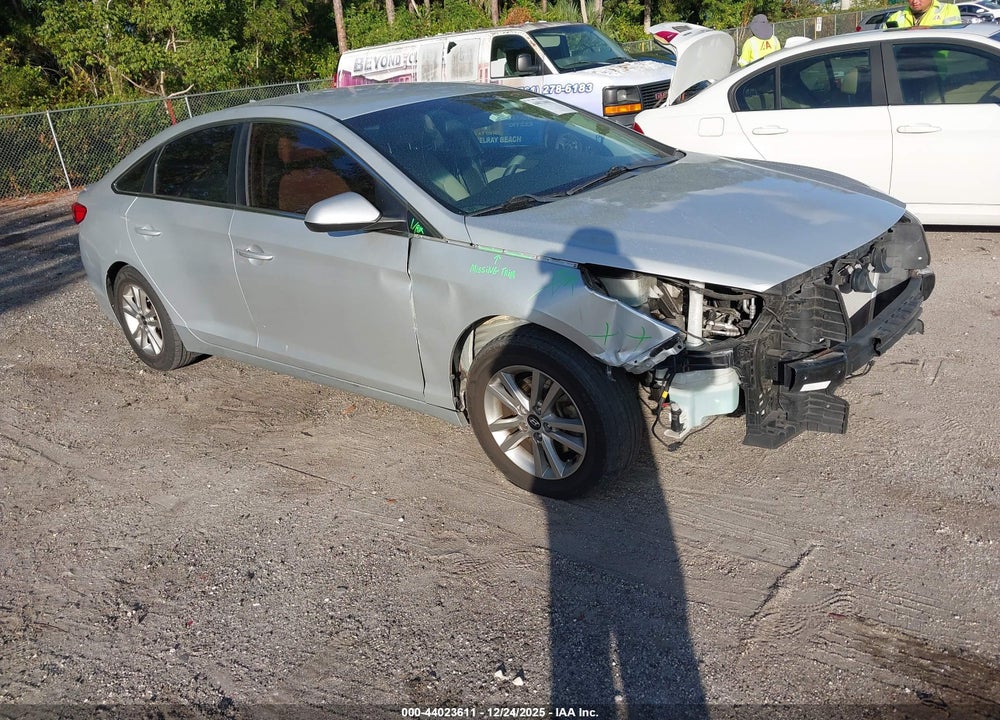 2017 HYUNDAI SONATA VIN: 5NPE24AF1HH517199