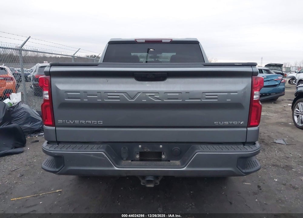 2020 CHEVROLET SILVERADO 1500 4WD  SHORT BED CUSTOM VIN: 3GCPYBEHXLG349989