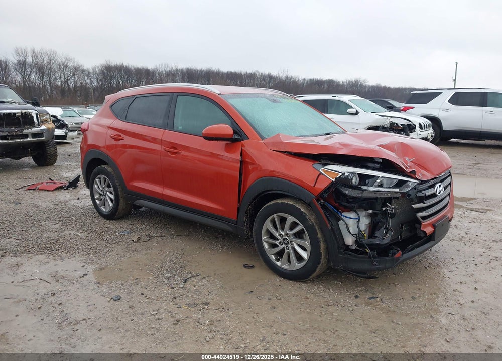 2016 HYUNDAI TUCSON SE VIN: KM8J33A49GU181435
