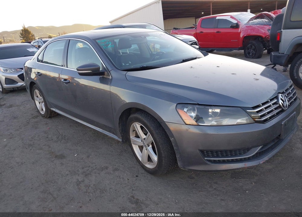 2013 VOLKSWAGEN PASSAT 2.0L TDI SE VIN: 1VWBN7A34DC151159