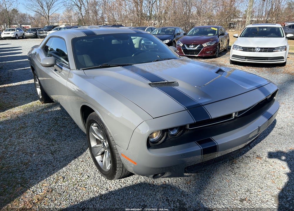 2019 DODGE CHALLENGER SXT VIN: 2C3CDZAG4KH723693