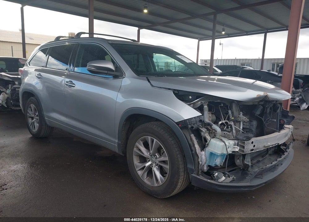 2015 TOYOTA HIGHLANDER XLE V6 VIN: 5TDKKRFH5FS100721