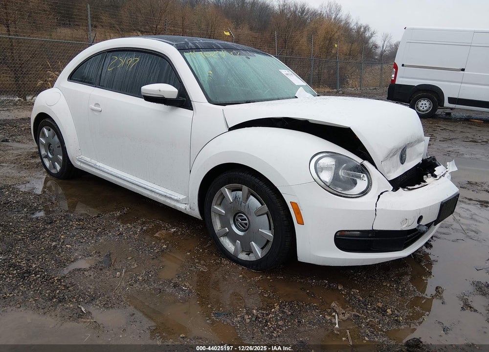 2013 VOLKSWAGEN BEETLE 2.5L VIN: 3VWJX7AT2DM606496