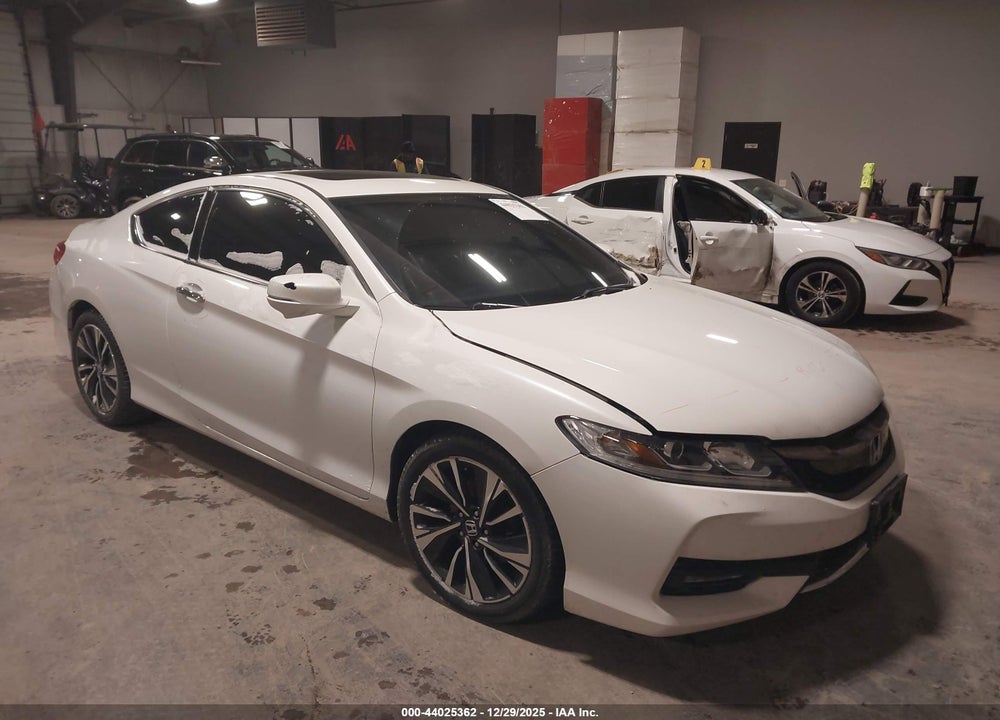2016 HONDA ACCORD EX-L V-6 VIN: 1HGCT2B83GA003077