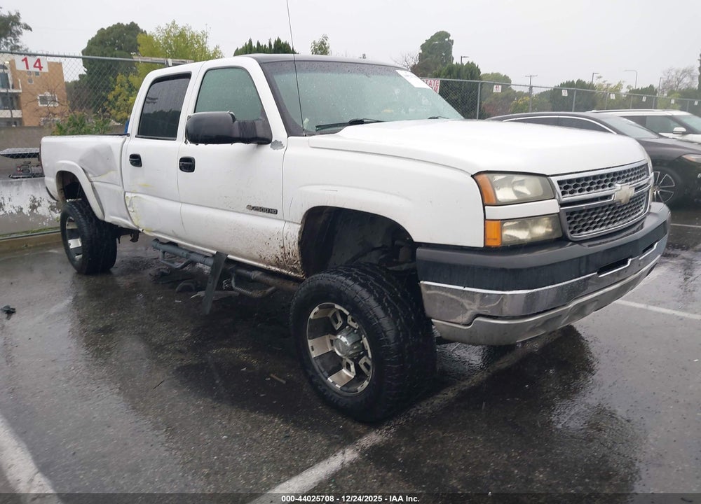 2005 CHEVROLET SILVERADO 2500HD LS VIN: 1GCHC23U65F811486