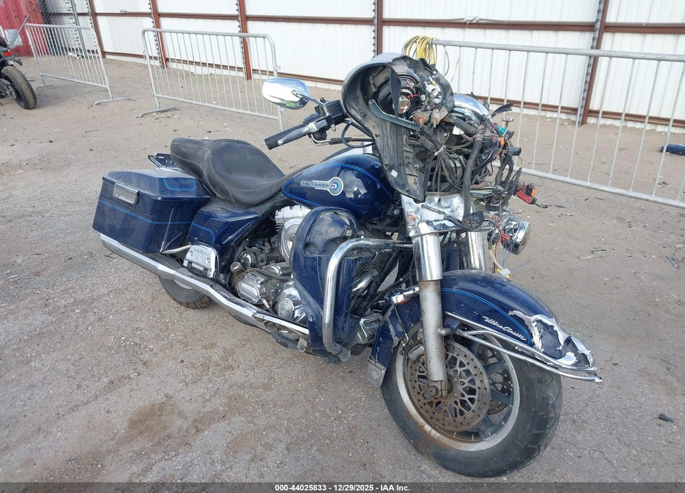 2006 HARLEY-DAVIDSON FLHTCUI SHRINE VIN: 1HD1FLW186Y656024