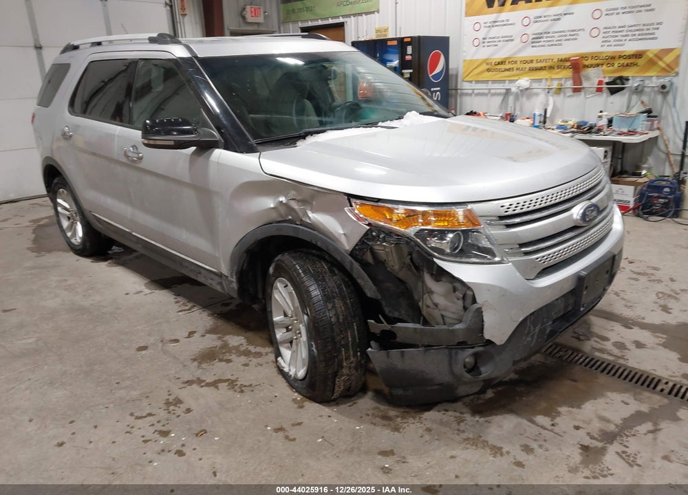 2011 FORD EXPLORER XLT VIN: 1FMHK8D88BGA39047