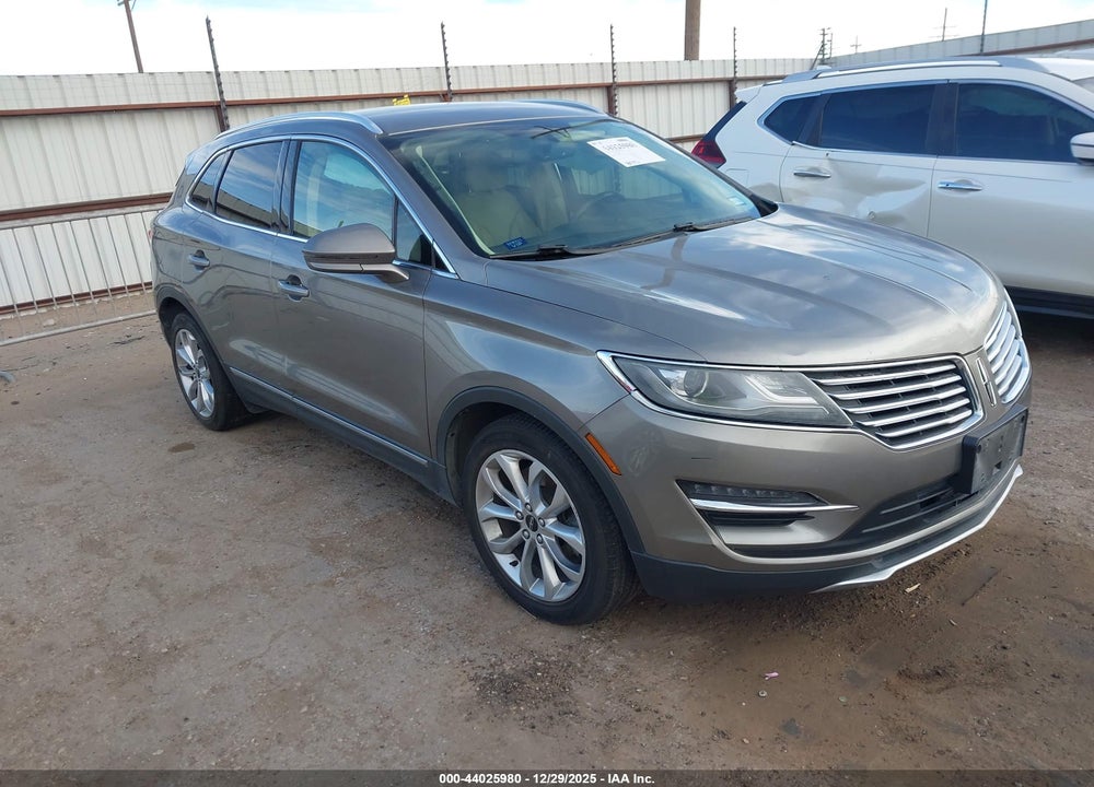 2016 LINCOLN MKC SELECT VIN: 5LMCJ2C92GUJ08647