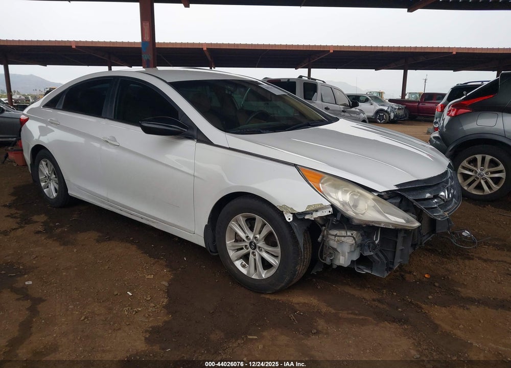 2013 HYUNDAI SONATA GLS VIN: 5NPEB4AC3DH741560