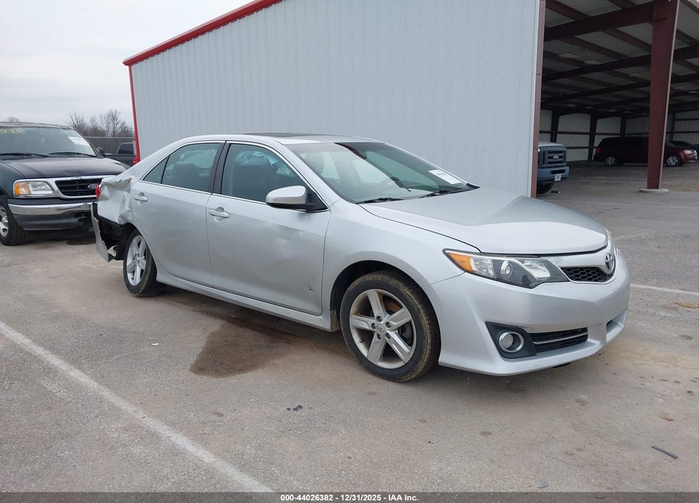 2014 TOYOTA CAMRY SE VIN: 4T1BF1FK7EU449600
