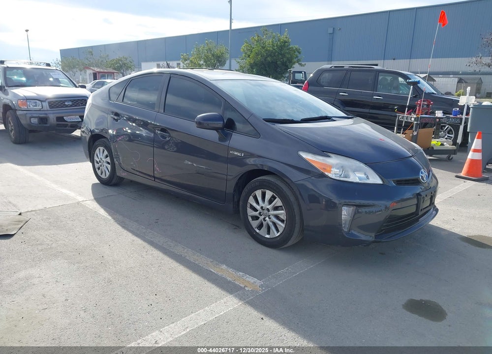 2013 TOYOTA PRIUS TWO VIN: JTDKN3DU4D1630774