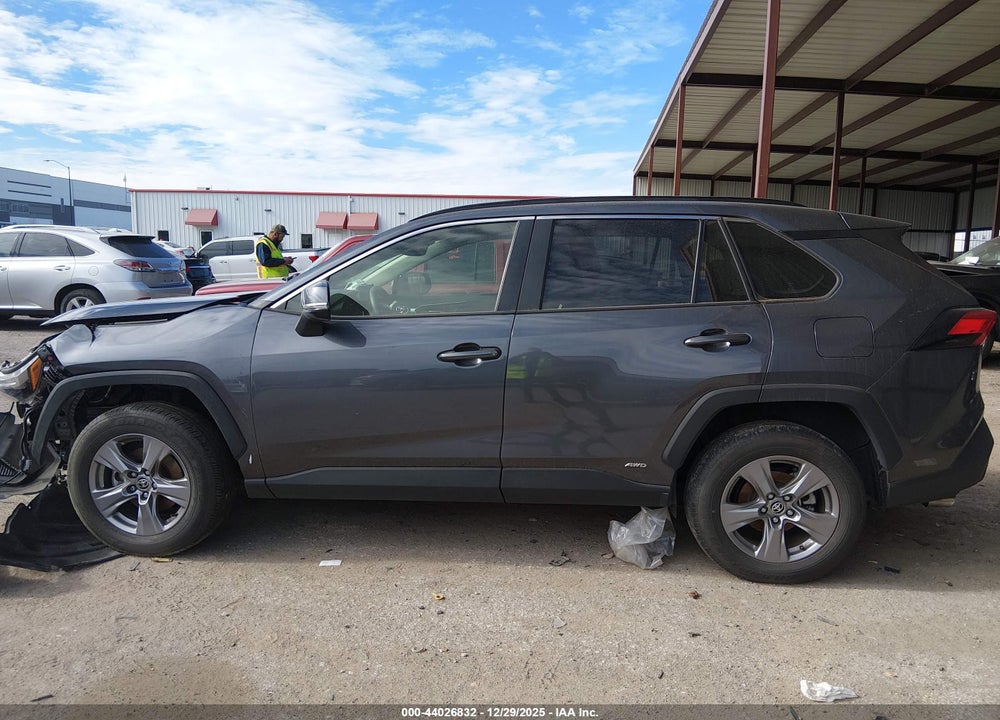 2022 TOYOTA RAV4 HYBRID XLE VIN: JTMRWRFV1ND159395