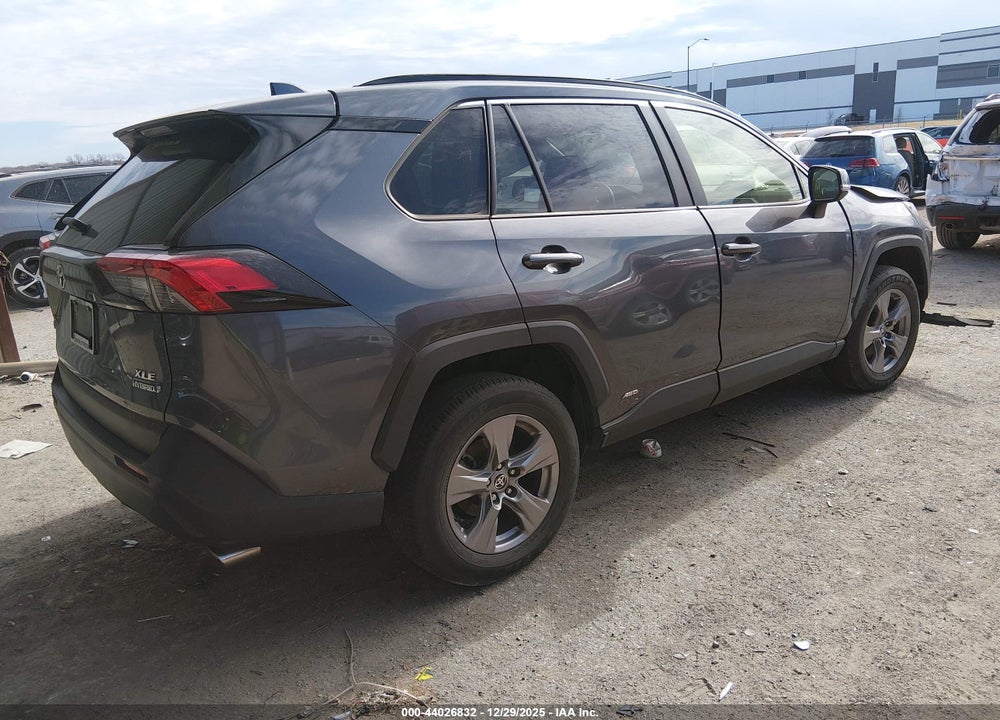 2022 TOYOTA RAV4 HYBRID XLE VIN: JTMRWRFV1ND159395