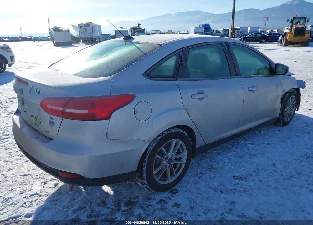 2017 FORD FOCUS SE VIN: 1FADP3F2XHL285359