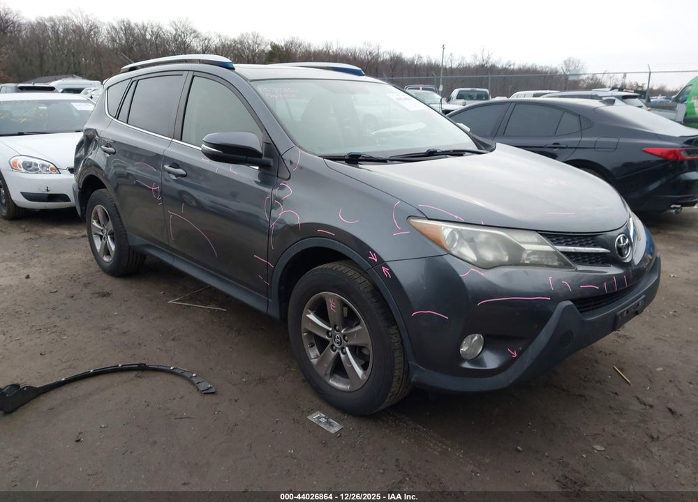 2015 TOYOTA RAV4 XLE VIN: JTMRFREV5FD163615