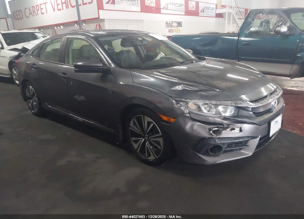 2018 HONDA CIVIC EX-L VIN: JHMFC1F77JX019048