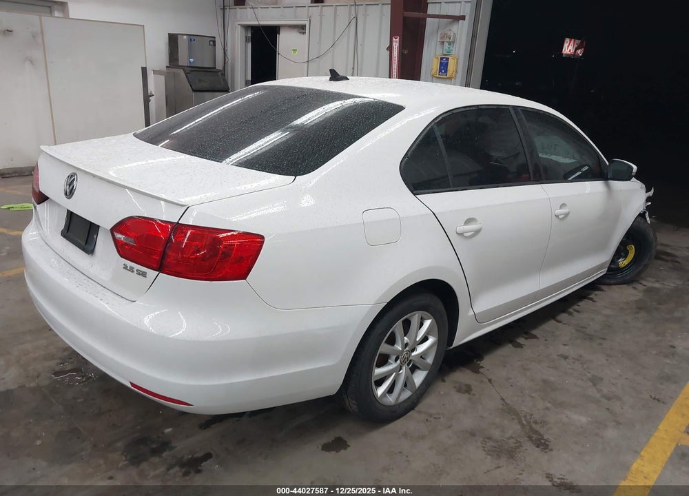 2012 VOLKSWAGEN JETTA 2.5L SE VIN: 3VWDP7AJ3CM342750