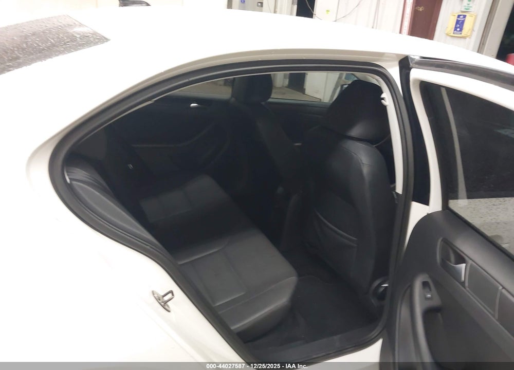 2012 VOLKSWAGEN JETTA 2.5L SE VIN: 3VWDP7AJ3CM342750
