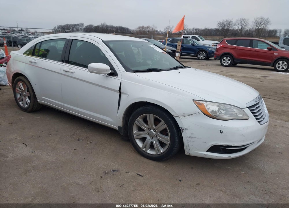 2013 CHRYSLER 200 LX VIN: 1C3CCBAB3DN639843