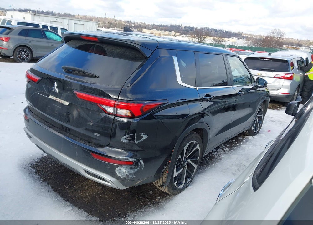 2024 MITSUBISHI OUTLANDER SE 2.5 2WD/SE BLACK EDITION S-AWC/SE BLACK EDITION W/PANO ROOF VIN: JA4J3VA82RZ068249