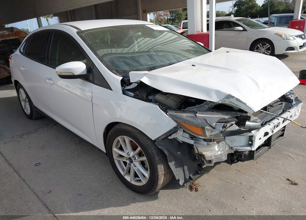 2016 FORD FOCUS SE VIN: 1FADP3F2XGL402050
