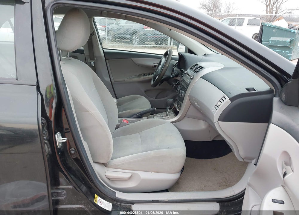 2011 TOYOTA COROLLA LE VIN: 2T1BU4EE4BC538735