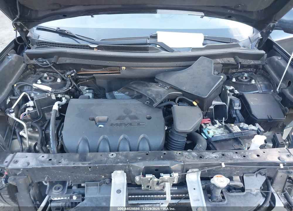 2020 MITSUBISHI OUTLANDER LE 2.4 VIN: JA4AD3A33LZ042627