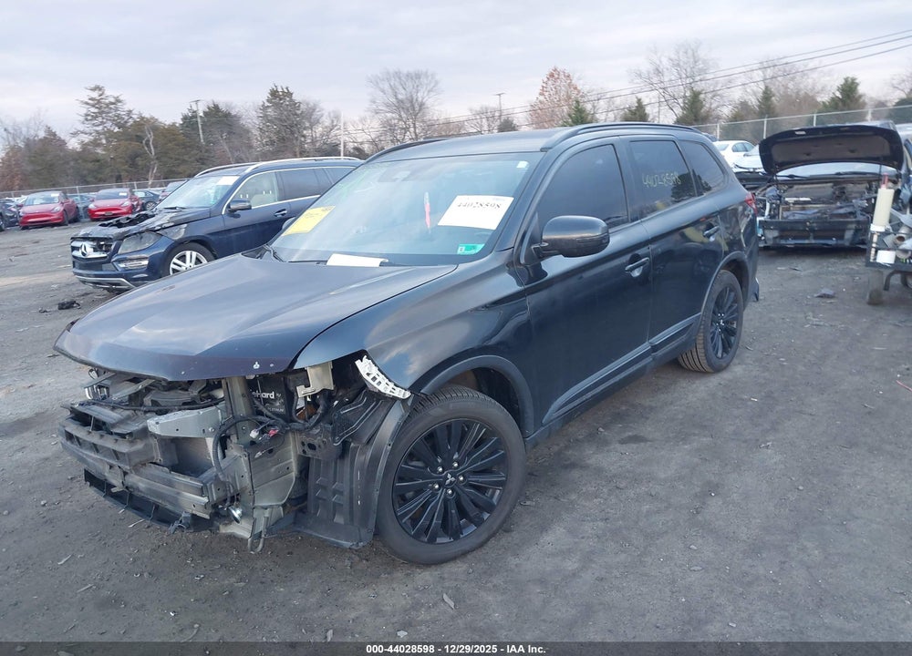2020 MITSUBISHI OUTLANDER LE 2.4 VIN: JA4AD3A33LZ042627
